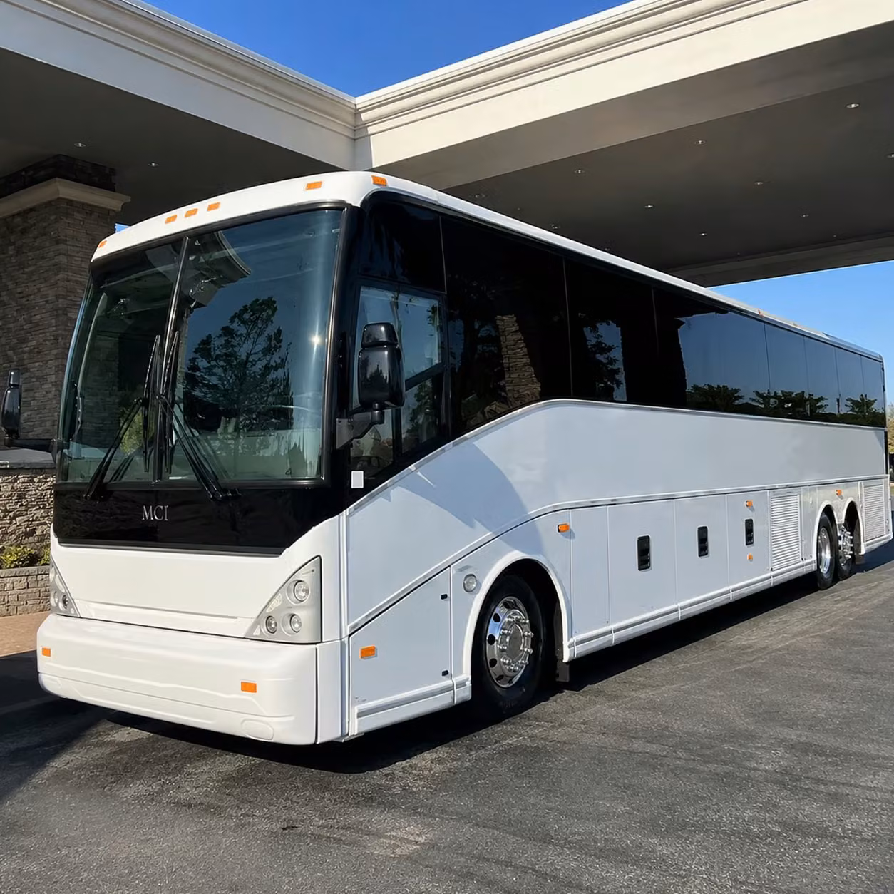 airport shuttle transportation for pasadena employees and executives
